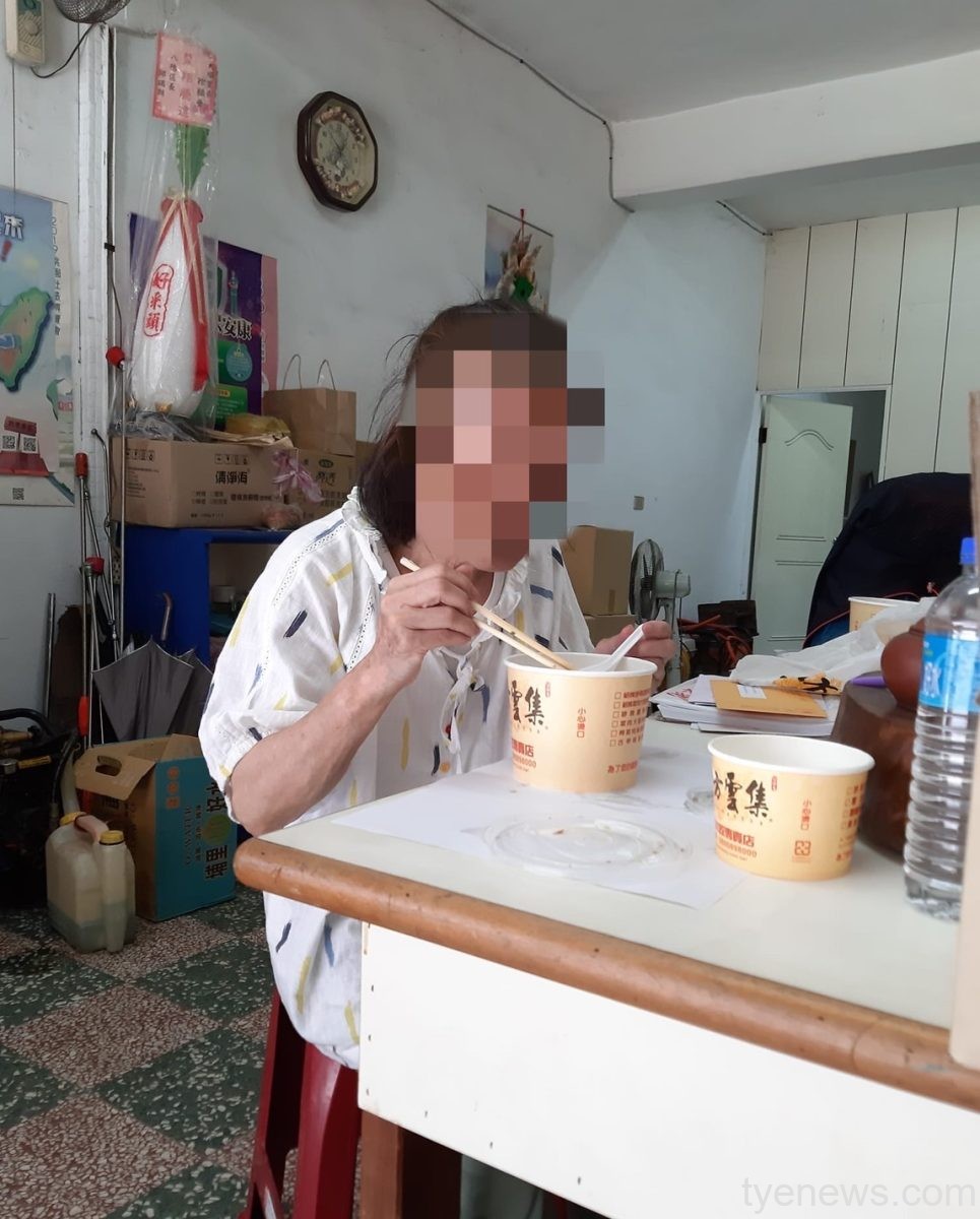 婦人烈日下散步頭昏倒地 熱心里長報警助平安返家 S 3170362 scaled 1