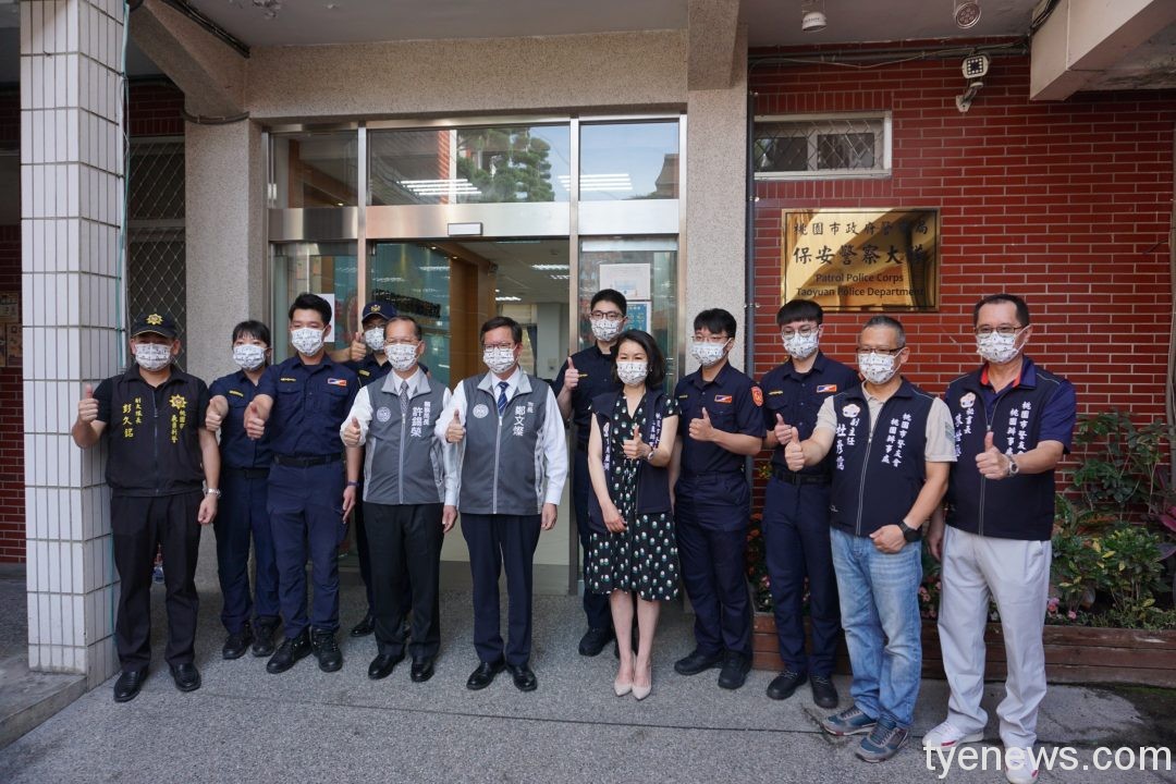 保警大隊街頭勇擒槍毒犯 鄭文燦發慰問金表揚