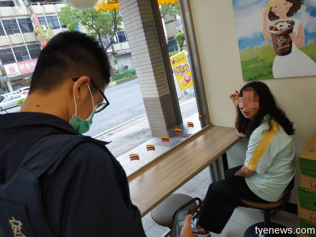 身心障女呆坐超商休息區 楊梅警一查竟是失蹤人口 S 4218976