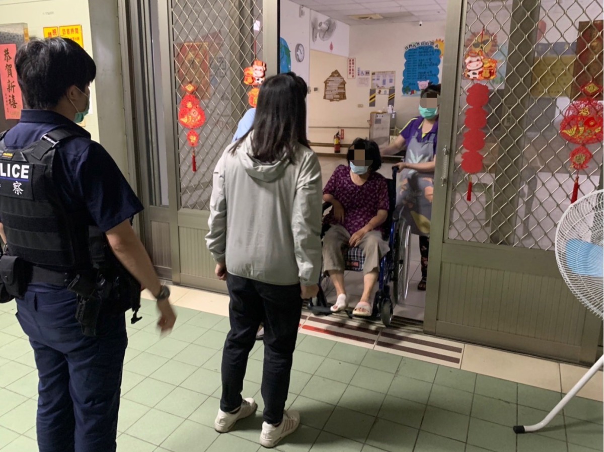 7旬婦迷途10公里竹縣警群組協尋 楊梅警眼尖發現是她 S 4292778