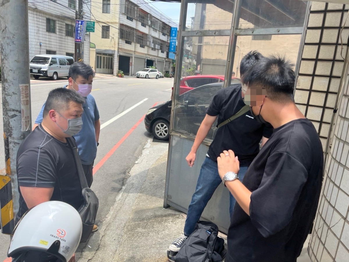 7旬翁剛聽完反詐騙宣導 隔日就與楊梅警合作逮車手 S 4317232