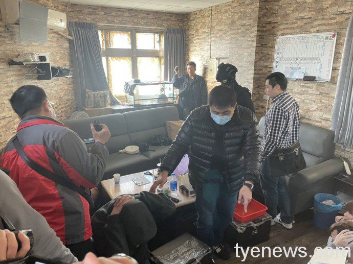 【有片】販毒集團隱身兩地民宅 平鎮警起出市價400萬元毒品