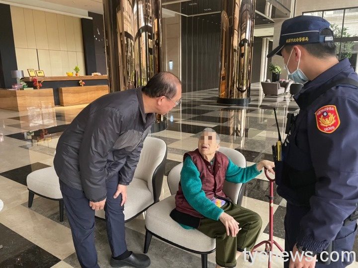 老婦迷途窩土地公廟長椅發抖 平鎮所巡邏發現護送回家 S 45088854