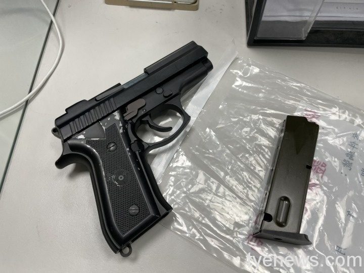 【有片】疑利益糾紛 男尋仇朝KTV連開22槍恐嚇 S 45342764