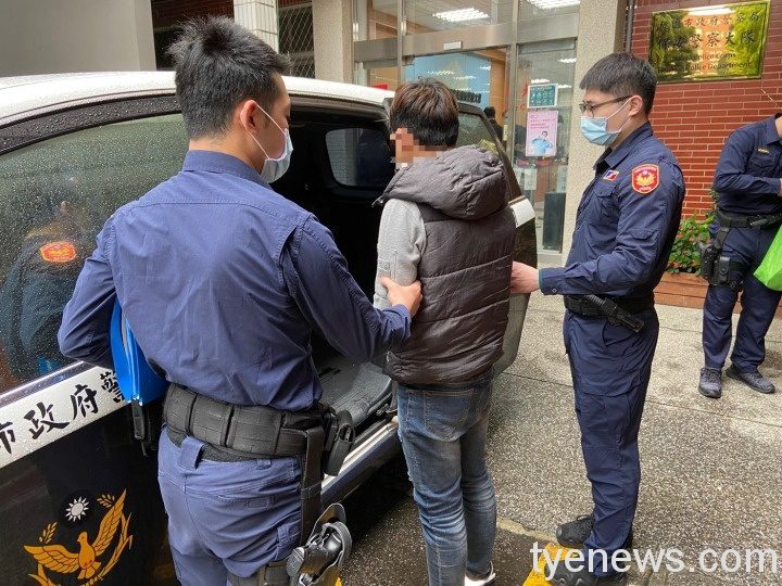 男子身背12條通緝神色慌張 保警大隊街頭盤查即刻逮捕 S 4571524