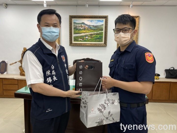 中壢警分局雙喜臨門 兩員警錄取警大 S 46572143