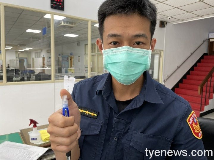 東文文具行捐1200枝「抗疫筆」讓波麗士安心值勤 S 46629666