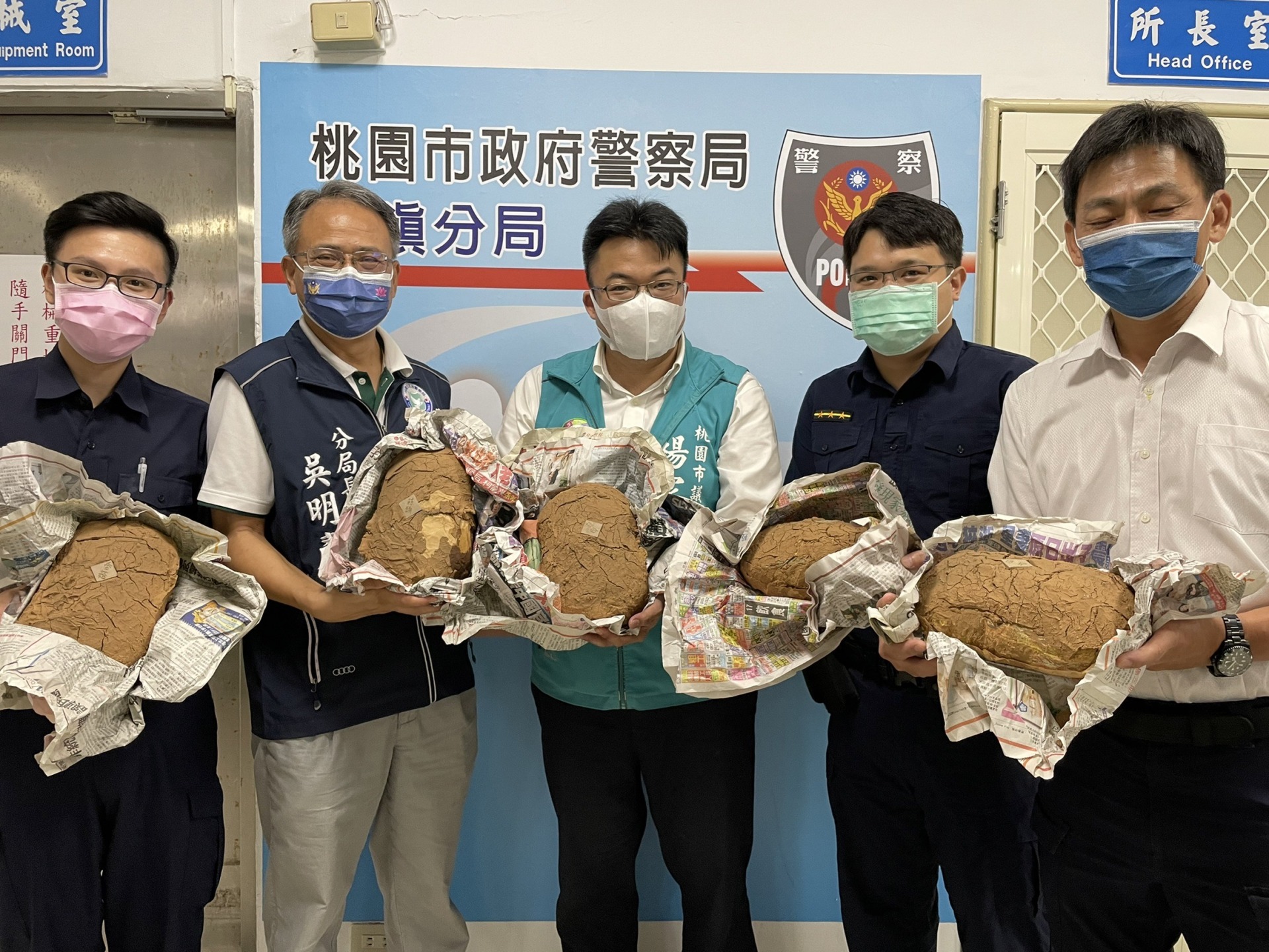 桃市議員楊家俍端節加菜 慰勞警察同仁 S 51011640