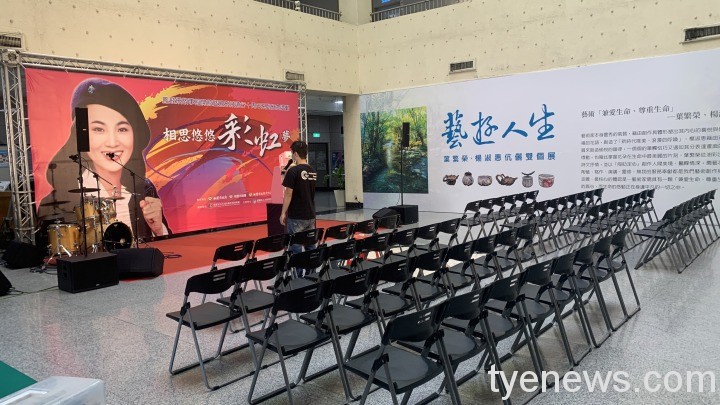 台灣史研究學者李筱峰「新書講唱」邀歌手演唱經典民謠 S 56164374
