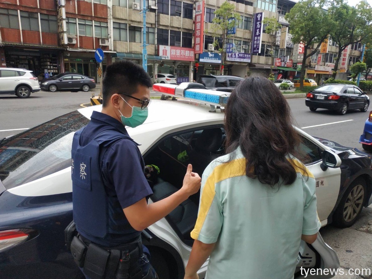 身心障女呆坐超商休息區 楊梅警一查竟是失蹤人口 S 5750976