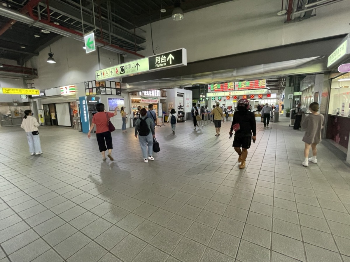 冷氣故障要修200天 賴香伶諷桃園火車站宛如蒸籠 S 62038097