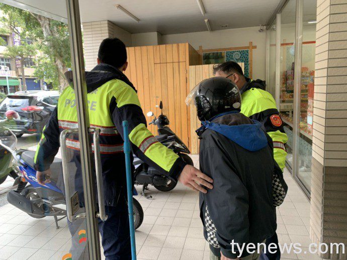 近九旬翁騎車外出訪友忘記路 宋屋派出所助平安返家