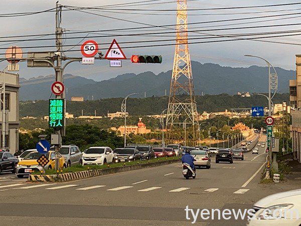 中秋連假人車潮湧現!大溪警規劃交通疏導措施 S 7028837 0