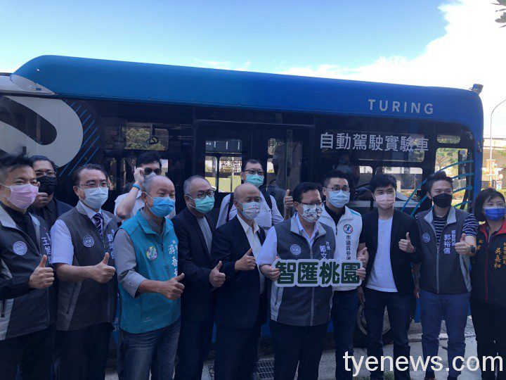 桃市府首推自駕巴士進社區 低碳運輸提昇交通便利 S 70328563