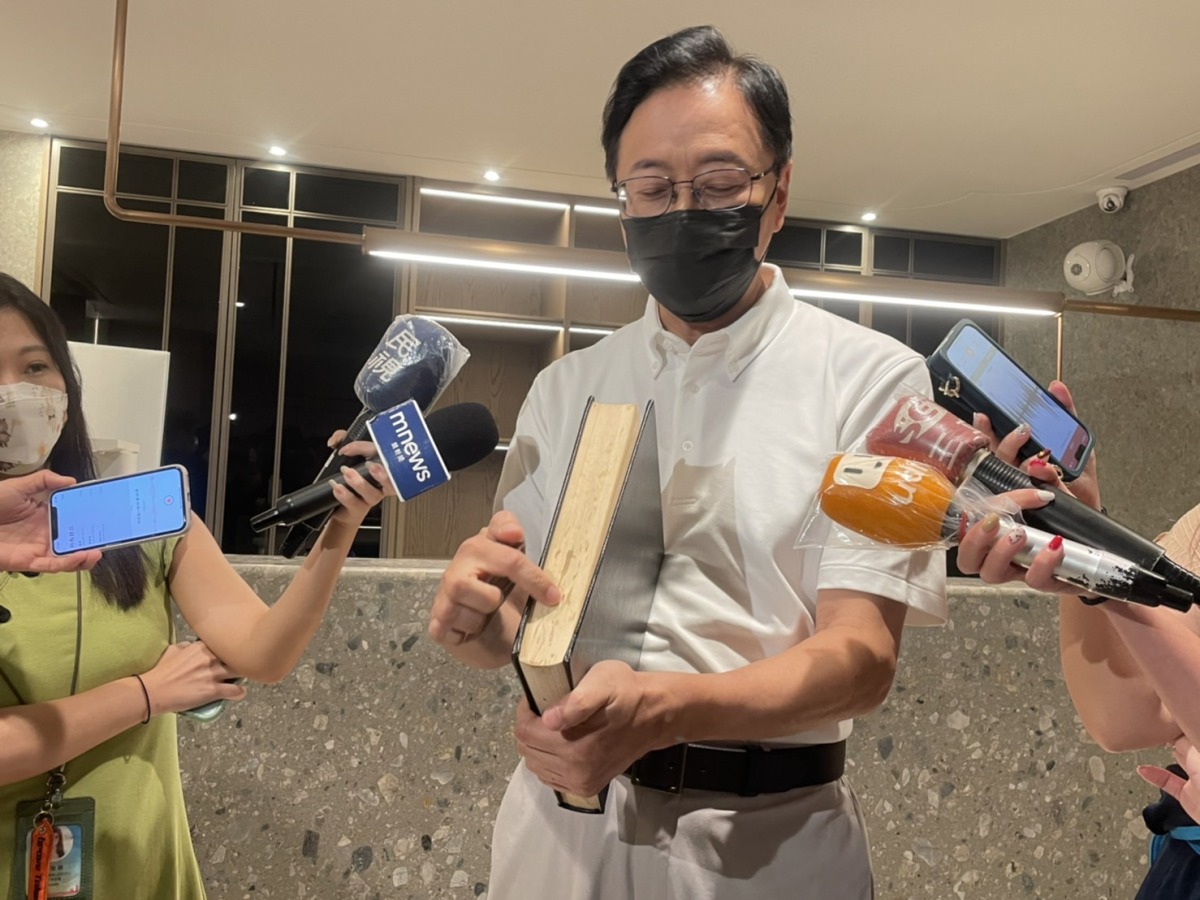 秀博士論文諷林智堅?張善政:強調政治人物的誠信 S 87695378