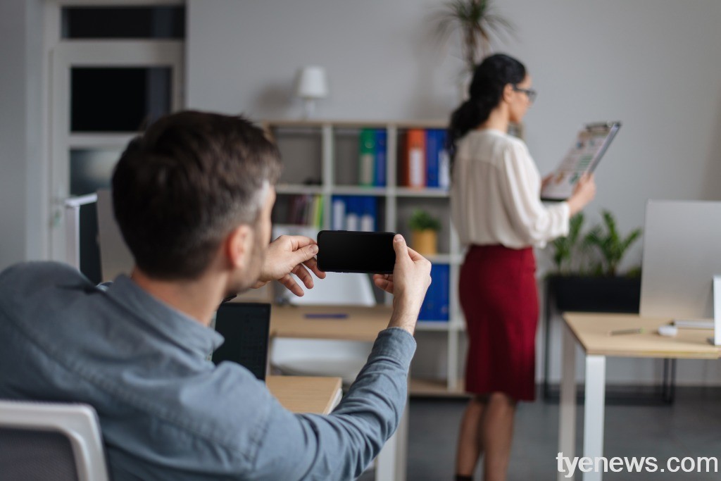 跟騷法6/1上路!桃警婦幼隊邀插畫家宣導 一張圖看懂哪些行為觸法