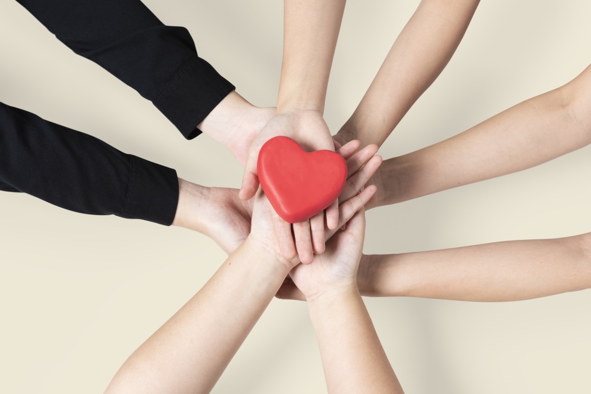 桃園地稅局雲端送愛列車1/16啟程 捐發票拿好禮 hands united heart community love