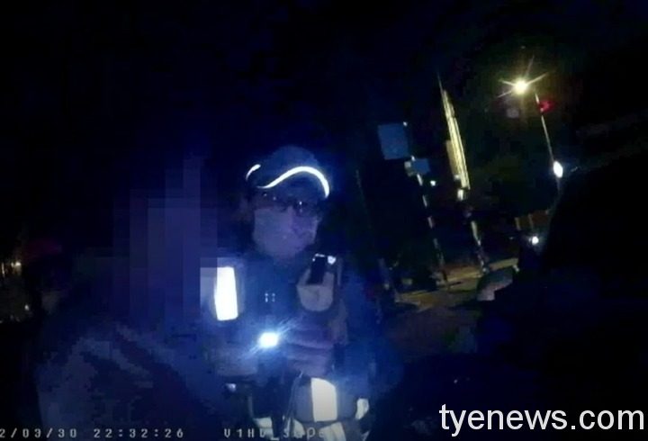 【有片】大溪警夜間臨檢 女子酒駕逆向閃躲遭逮 messageImage 1648693668211