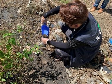 酸性廢水汙染觀音農地 環保局令業者限期清理