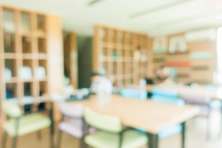 school-classroom-blur-background-without-young-student-blurry-view-elementary-class-room-no-kid-teacher-with-chairs-tables-campus-vintage-effect-style-pictures_1253-1375 school classroom blur background without young student blurry view elementary class room no kid teacher with chairs tables campus vintage effect style pictures 1253 1375 scaled 1