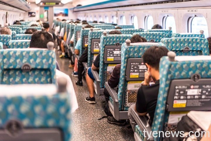 中秋連假疏運台鐵加開126班次 8/20開放訂票 taipei taiwan june 19 2018 taiwan high speed rail taipei station platform june 19 2018 taipei taiwan s high speed railway has become most important transportation