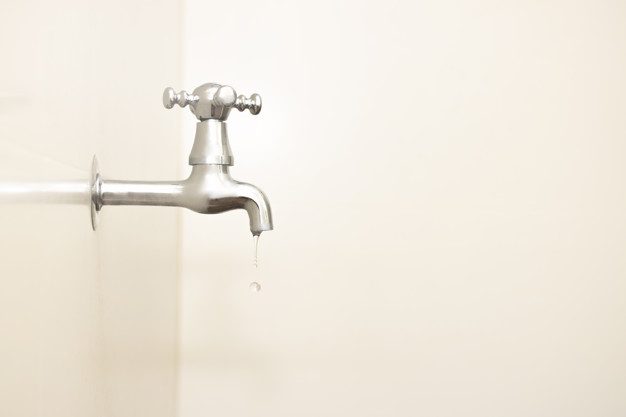 「龜山明興街汰換管線工程」2/1停水六小時 請民眾預先儲水 water drop form tap bath room 43667 333