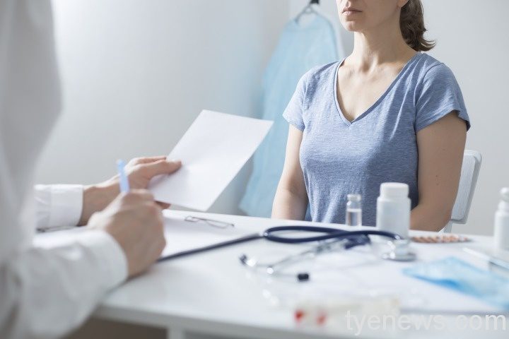 woman-consultation-with-doctor-female-appointment-with-gynecologist-breast-cancer woman-consultation-with-doctor-female-appointment-with-gynecologist-breast-cancer