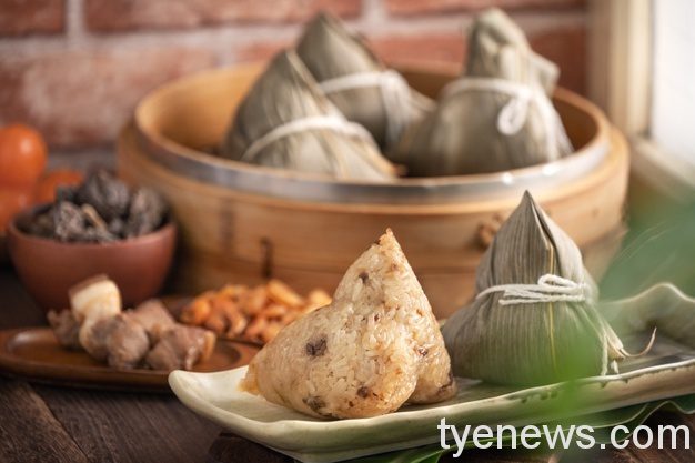 食藥署:炎夏端午居家食安要注意 zongzi chinese rice dumpling zongzi steamer wooden table dragon boat festival 315337 980