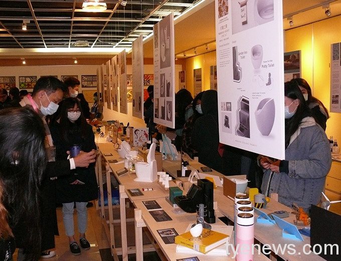 龍華科大文創系《初聲之獨》課程聯展 體現師生豐碩成果 《初聲之獨》課程聯展 龍華科大文創系師生走出校園體現教育價值 4