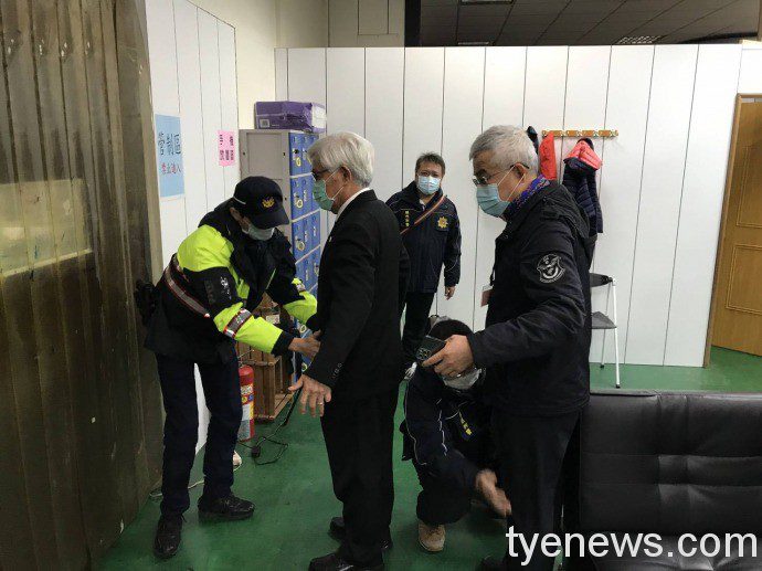 桃市議員王浩宇罷免案 中選會主委視察選務籌備情形 下載 1 1