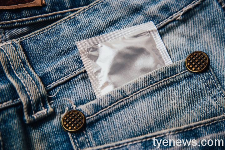 兒交女友海外母爆買百個保險套 回台後送禮才知分手 保險套7596571