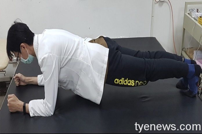 核心肌群訓練遠離腰酸背痛 北榮桃教你4招式保健身體 圖一 6