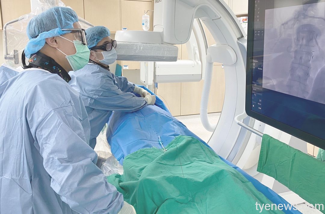 腫瘤壓迫膽道放支架引流 聯新國際:術後康復關鍵看「材質」 執行經皮膽道金屬支架置入術