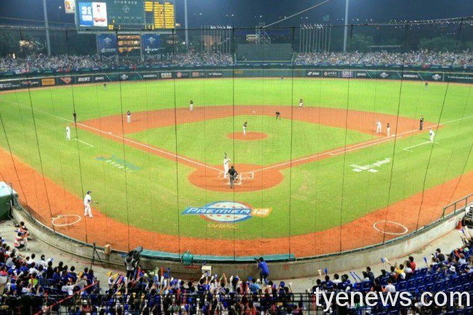 夜間台灣大水槽 已修復 1
