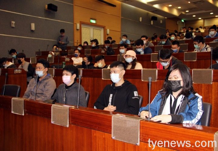 好奇學生大哉問_張善政與龍華人視訊分享電腦動畫特效前世今生-3 好奇學生大哉問_張善政與龍華人視訊分享電腦動畫特效前世今生-3