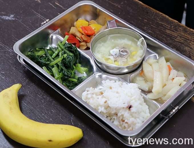 農委會:學校午餐政府有把關 絕無強迫孩子吃瘦肉精 營養午餐