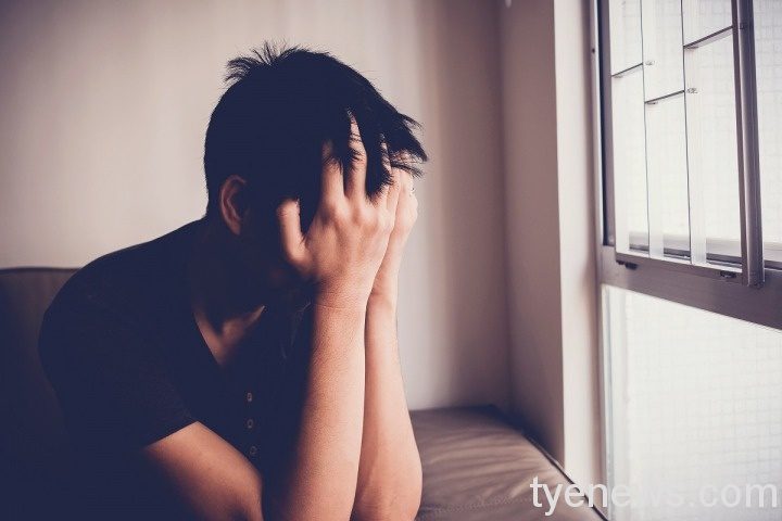 睡覺「磨牙」枕邊人好困擾!有可能是這些因素導致 憂鬱7190107