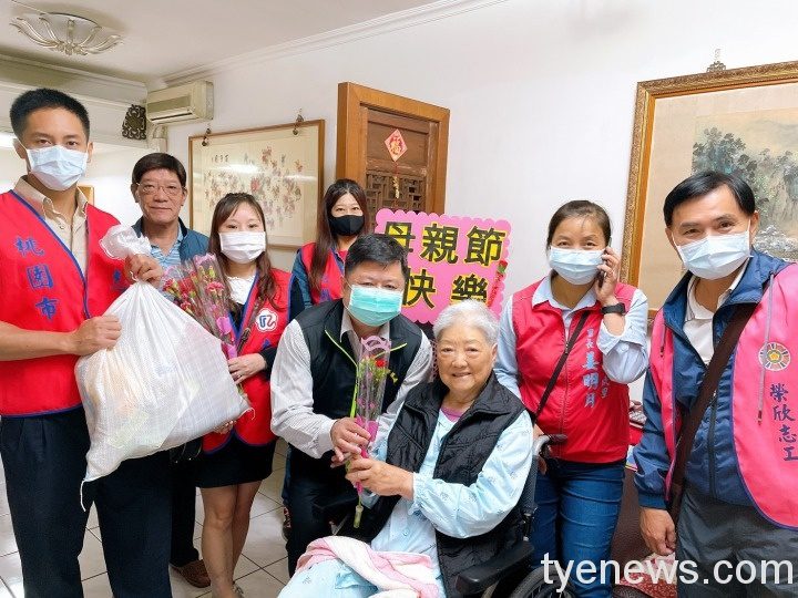桃園中位母親節關懷活動-訪慰遺眷吳芸苓阿姨 桃園中位母親節關懷活動-訪慰遺眷吳芸苓阿姨