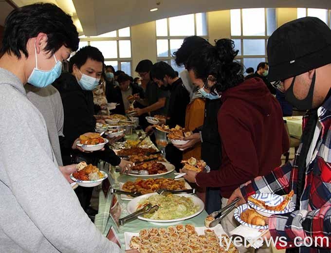 龍華科大舉辦「境外生新年聯歡會」感受臺灣濃郁人情味 歲末寒冬千里情 龍華科大境外生新年聯歡摸彩美食慶春節 5