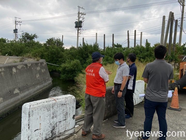 烟花、查帕卡恐生雙颱效應 第七河川局防汛整備超前部署 水利署今20日督導地層下陷區枋寮鄉新龍村移動式抽水機預布防汛應變作為