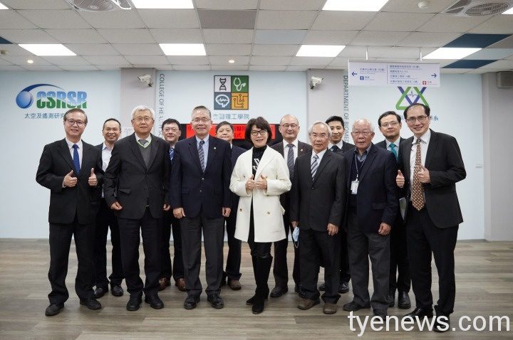 中央大學串聯研醫產三方簽訂MOU 開啟生醫產能里程碑 照片三 1 4