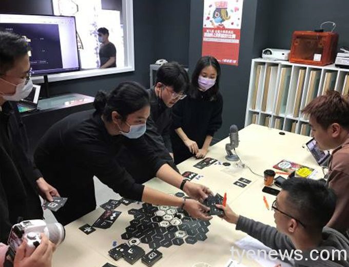 龍華科大結合學子巧思 推廣原創桌遊設計 玩桌遊也能提升防疫意識 2