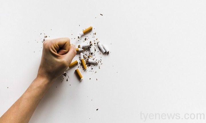 爸爸戒菸全家開心,打造無菸環境守護家人健康。圖:截自freepik 爸爸戒菸全家開心,打造無菸環境守護家人健康。圖:截自freepik
