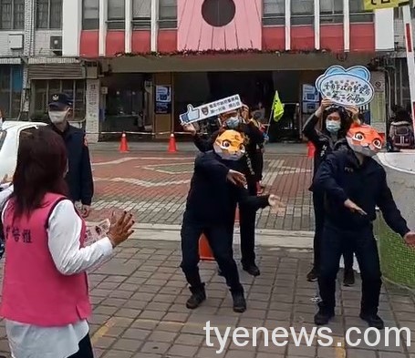 評論/警察「仰之如聖賢、驅之如牛馬、防之如盜賊、棄之如蔽屣」 評論/警察「仰之如聖賢、驅之如牛馬、防之如盜賊、棄之如蔽屣」