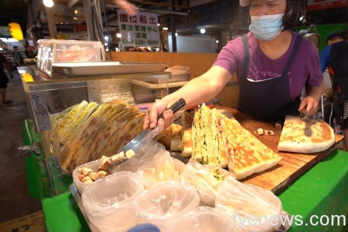【有片】桃園仲平黃昏市場東北蔥花大餅 外皮焦脆內裡鬆軟 農漁會精品網購週 農漁會年貨比拼 喜慶洋洋過大年0114 1