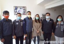 緬懷簡任專與韓正宏因公殉職 榮服處徐偉光陪同市長關懷遺眷