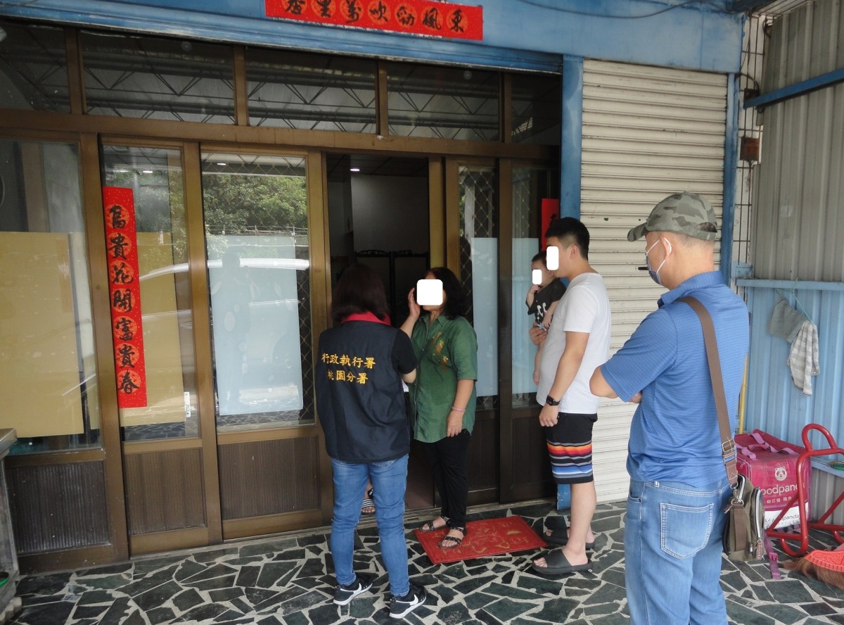 12歲童欠繳使用牌照稅?桃園分署找上門驚見是家暴受害者 黃00現場查訪 1