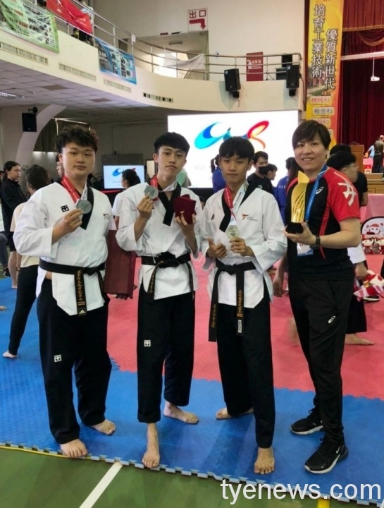 龍華科大學子參加全大運 擊劍勇奪冠軍、跆拳道亞軍 龍華學子全大運表現出色 2 scaled 1