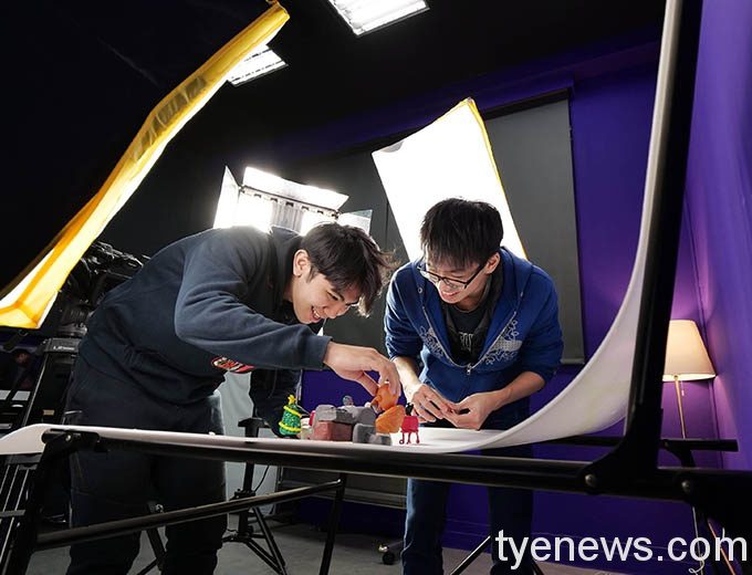 龍華科大數位內容中心全新場域_情境教育啟發創意跨域學習-1 龍華科大數位內容中心全新場域_情境教育啟發創意跨域學習-1