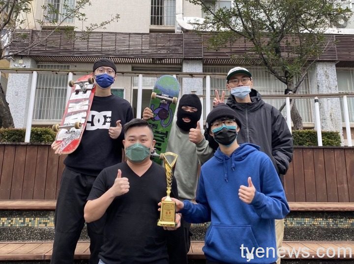 龍華科大滑板社創佳績 北區大專院校聯賽奪冠 龍華科大龍滑板社真行 北區大專院校聯賽踢踏接力奪冠 1